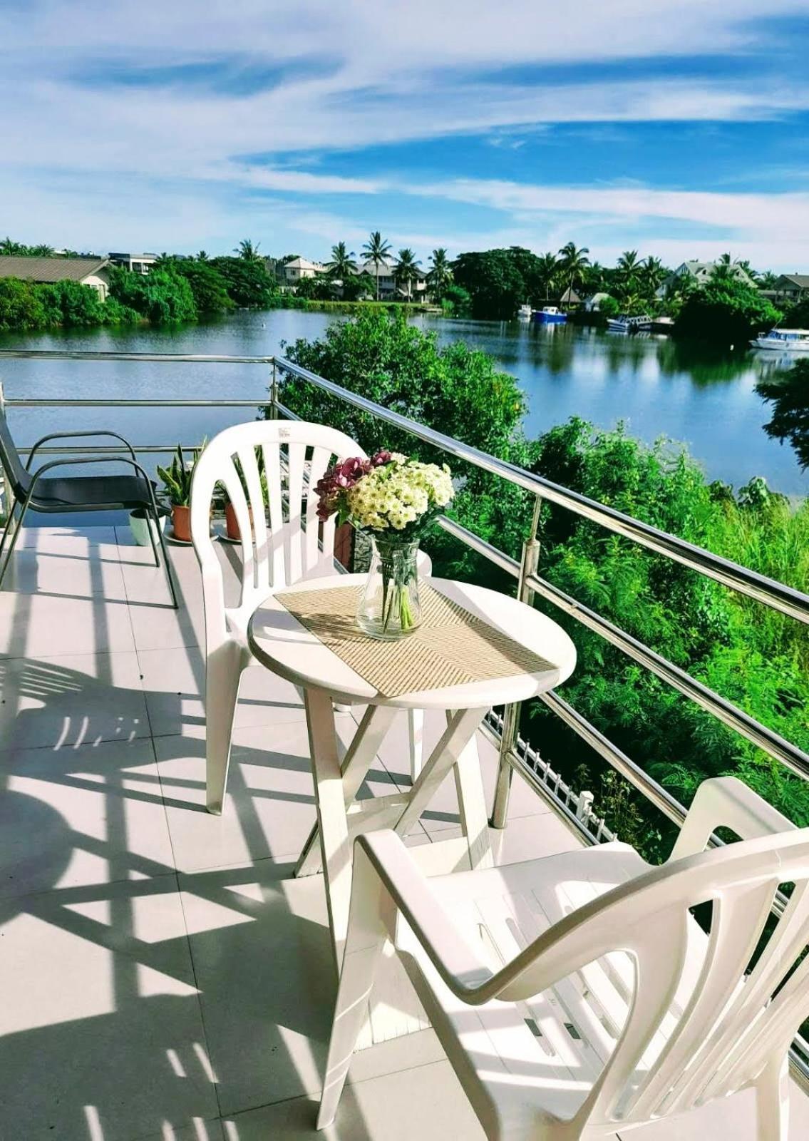 Waterfront Sunset Apartment Наді Екстер'єр фото